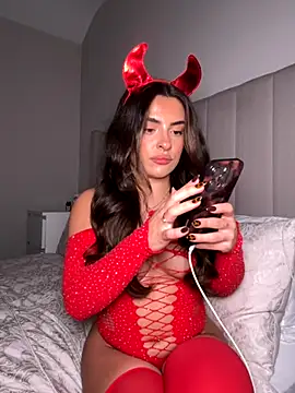 Snapshot of cute_carly_ chatting on 13, 10, 2025 cute carly online show from 13, 10, 2025