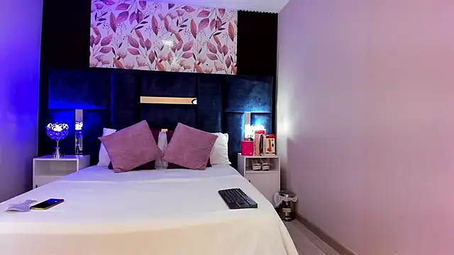Snapshot of CandyLuxury__ chatting on 5, 5, 2026 CandyLuxury online show from 5, 5, 2026