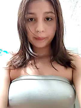 Snapshot of Maiden-Hot chatting on 12, 5, 2026 Maiden-Hot online show from 12, 5, 2026