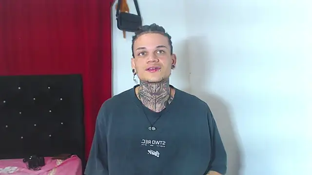 hot man05 online show from 20, 3, 2025