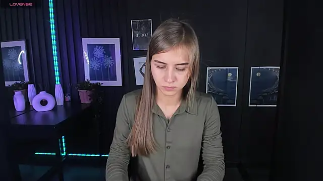 CharmBianca online show from 8, 2, 2025