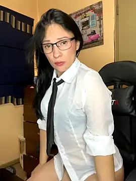 Snapshot of ValeriaVixen chatting on 11, 11, 2025 ValeriaVixen online show from 11, 11, 2025