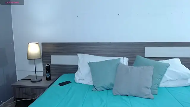 Liiamthompson online show from 26, 2, 2026