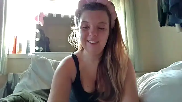 Snapshot of Demi_WelshX chatting on 18, 11, 2025 Demi WelshX online show from 18, 11, 2025