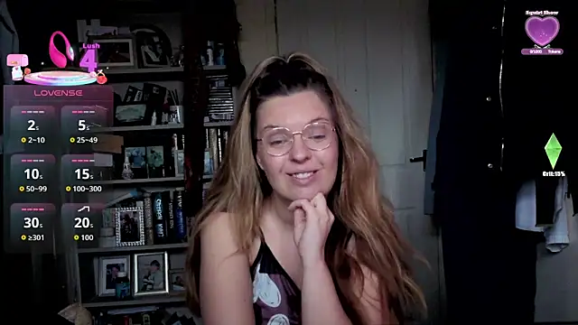 Snapshot of Demi_WelshX chatting on 17, 12, 2025 Demi WelshX online show from 17, 12, 2025