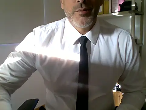 66MA69 online show from 15, 10, 2025