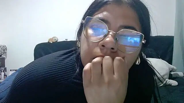 Snapshot of viccky_vick chatting on 13, 6, 2026 viccky vick online show from 13, 6, 2026