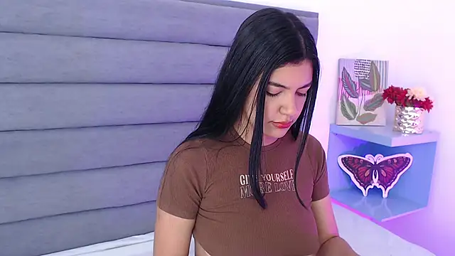 Snapshot of JenniferHost chatting on 27, 2, 2025 JenniferHost online show from 27, 2, 2025