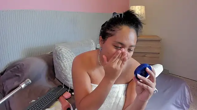 yeikafoxy online show from 21, 12, 2025