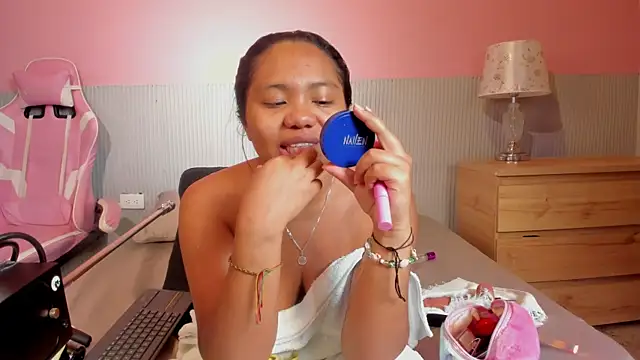 yeikafoxy online show from 11, 4, 2026