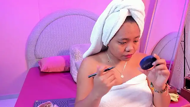 Snapshot of yeikafoxy chatting on 10, 5, 2026 yeikafoxy online show from 10, 5, 2026