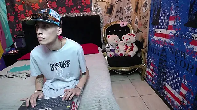 Snapshot of SimonAndJocelyn chatting on 17, 2, 2025 SimonAndJocelyn online show from 17, 2, 2025