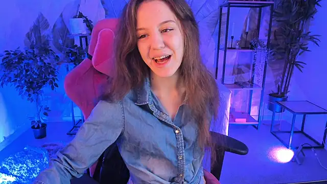 MilaStoyne online show from 1, 12, 2025