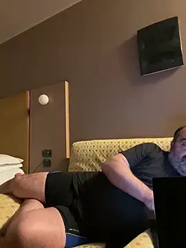 Snapshot of fuocovivo4 chatting on 3, 2, 2025 fuocovivo4 online show from 3, 2, 2025