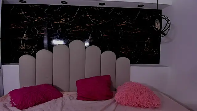 Annyrosee online show from 3, 2, 2026