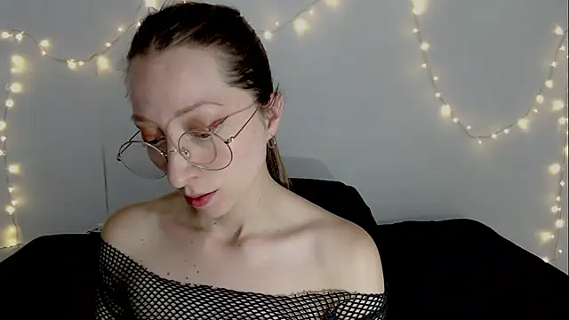 Carlin Diaz online show from 5, 4, 2026