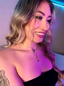 Snapshot of Lally_Valencia__ chatting on 3, 10, 2025 Lally Valencia   online show from 3, 10, 2025