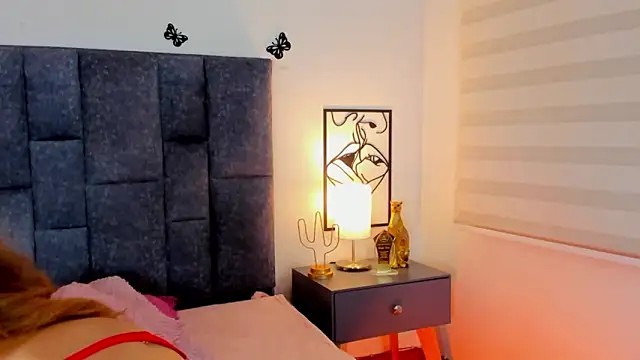 Snapshot of Violetta_Ficher chatting on 26, 5, 2026 Violetta Ficher online show from 26, 5, 2026