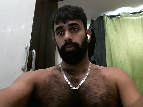 Snapshot of indianhairybull chatting on 5, 11, 2025 indianhairybull online show from 5, 11, 2025
