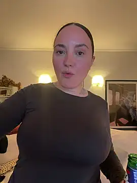 Snapshot of Orgasmille chatting on 3, 4, 2026 Orgasmille online show from 3, 4, 2026