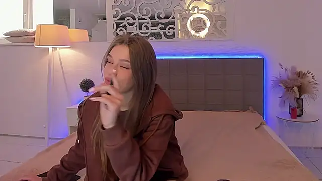 melissacrayzy online show from 4, 4, 2026