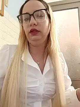 Snapshot of Mia_RainX chatting on 19, 4, 2026 Mia RainX online show from 19, 4, 2026