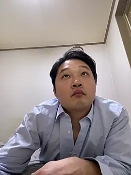 Snapshot of offwhite777 chatting on 16, 2, 2025 offwhite777 online show from 16, 2, 2025