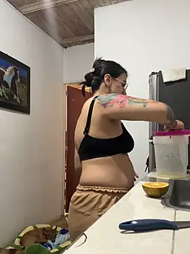 Emma Giraldo online show from 29, 10, 2025