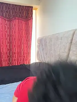 Snapshot of leahaltomm chatting on 6, 2, 2025 leahaltomm online show from 6, 2, 2025