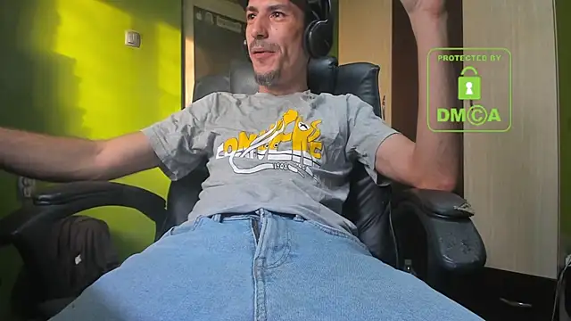 BigCumShoot online show from 17, 11, 2025