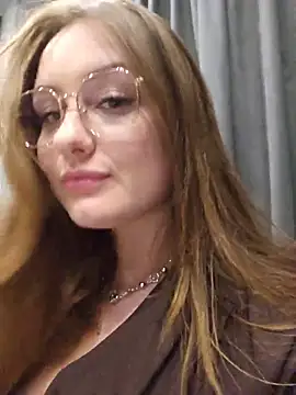 Snapshot of Kendra_Parlow chatting on 9, 7, 2026 Kendra Parlow online show from 9, 7, 2026