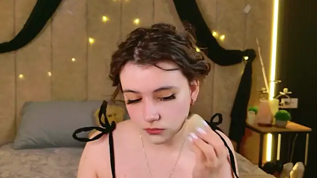 Pauline Heaven online show from 10, 3, 2026