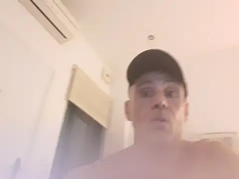 Snapshot of smh214148 chatting on 10, 1, 2026 smh214148 online show from 10, 1, 2026