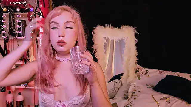 Snapshot of Bibi_Iva chatting on 6, 10, 2025 Bibi Iva online show from 6, 10, 2025