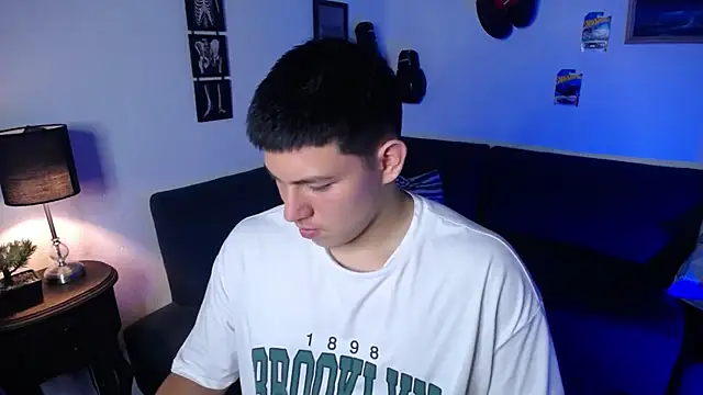 JamesCr  online show from 15, 4, 2026