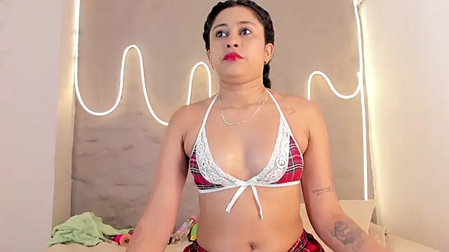 Snapshot of Gretta_Diaz chatting on 25, 2, 2026 Gretta Diaz online show from 25, 2, 2026