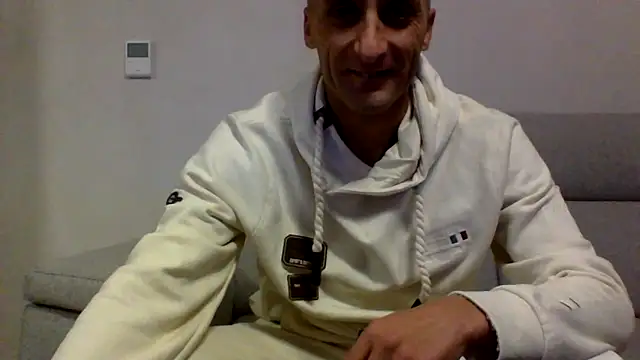 Snapshot of ANGELSANTAMARIA- chatting on 7, 10, 2025 ANGELSANTAMARIA- online show from 7, 10, 2025