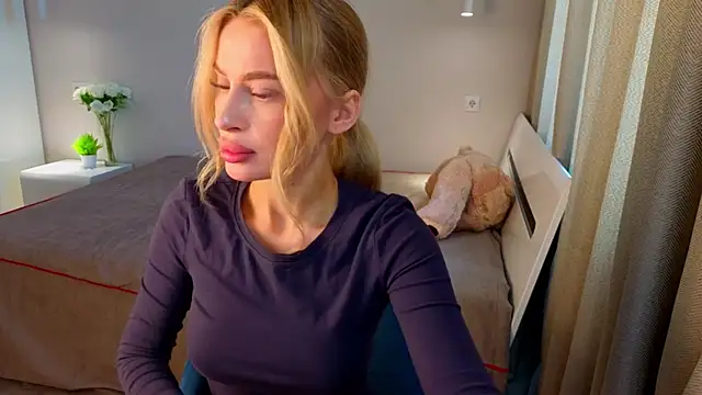 AnitaLamb online show from 23, 9, 2025