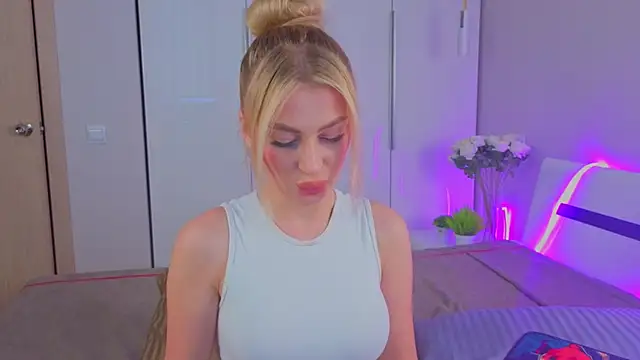 AnitaLamb online show from 8, 10, 2025