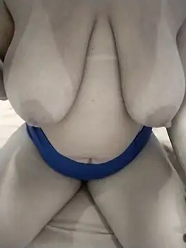 yannaluuxehot online show from 20, 2, 2025