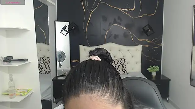 Aaliyah11 online show from 14, 11, 2025