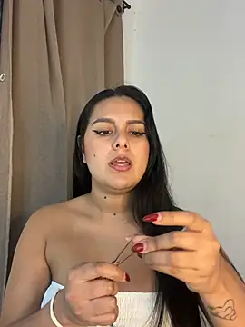 Snapshot of antonella_rod chatting on 7, 5, 2026 antonella rod online show from 7, 5, 2026