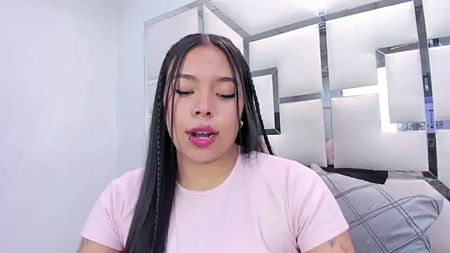 Snapshot of ZoeWan69 chatting on 3, 2, 2026 ZoeWan69 online show from 3, 2, 2026