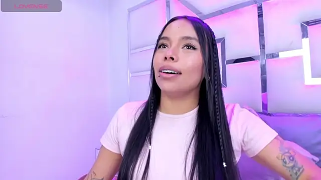 Snapshot of ZoeWan69 chatting on 3, 3, 2026 ZoeWan69 online show from 3, 3, 2026