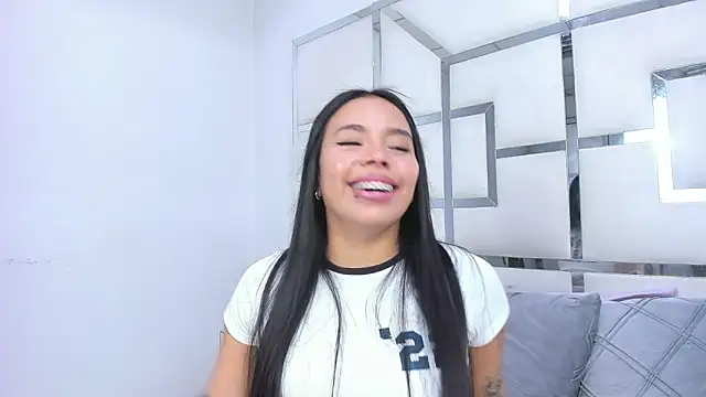 Snapshot of ZoeWan69 chatting on 13, 3, 2026 ZoeWan69 online show from 13, 3, 2026