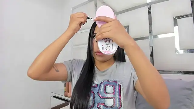 Snapshot of ZoeWan69 chatting on 28, 3, 2026 ZoeWan69 online show from 28, 3, 2026