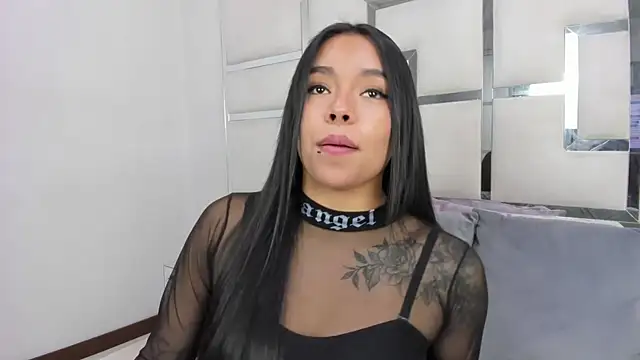 Snapshot of ZoeWan69 chatting on 9, 4, 2026 ZoeWan69 online show from 9, 4, 2026