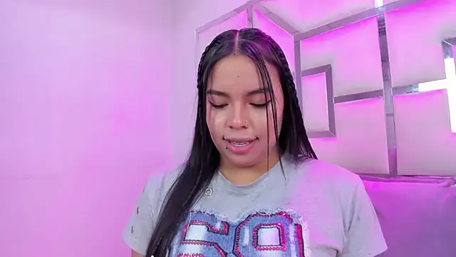 Snapshot of ZoeWan69 chatting on 11, 4, 2026 ZoeWan69 online show from 11, 4, 2026