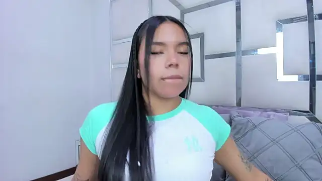 Snapshot of ZoeWan69 chatting on 12, 4, 2026 ZoeWan69 online show from 12, 4, 2026