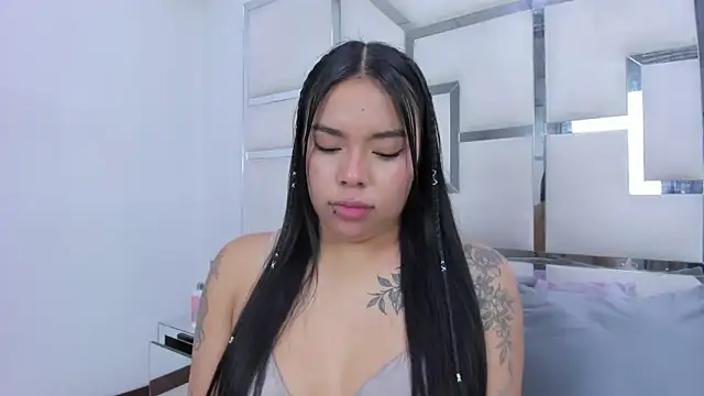 Snapshot of ZoeWan69 chatting on 13, 4, 2026 ZoeWan69 online show from 13, 4, 2026